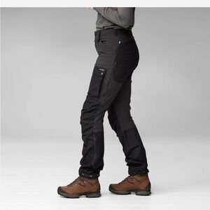 Fjallraven Women’s Cargo Pants - Black